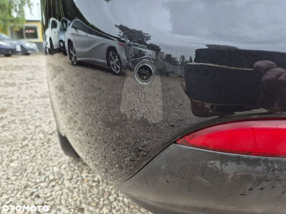 Kia Ceed - 12