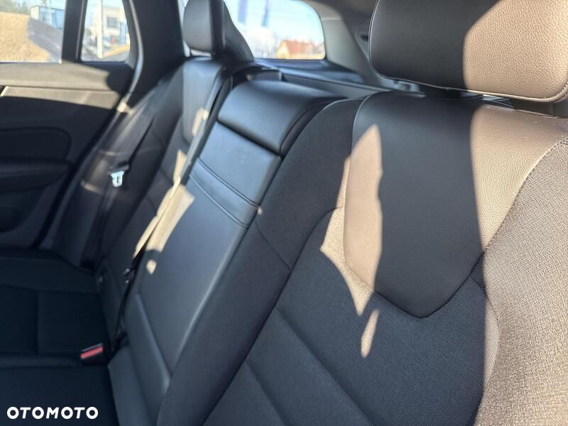 Volvo V60 T4 Momentum Pro - 20