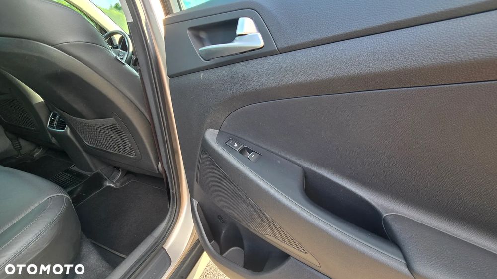 Hyundai Tucson 2.0 CRDI Premium 4WD - 22