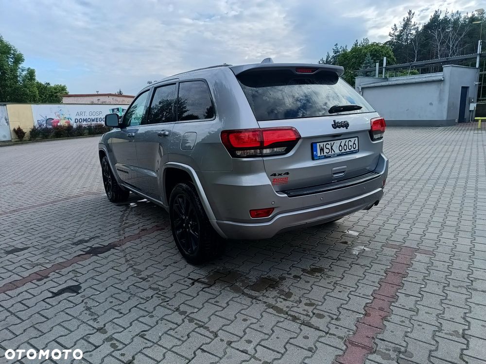 Jeep Grand Cherokee - 4