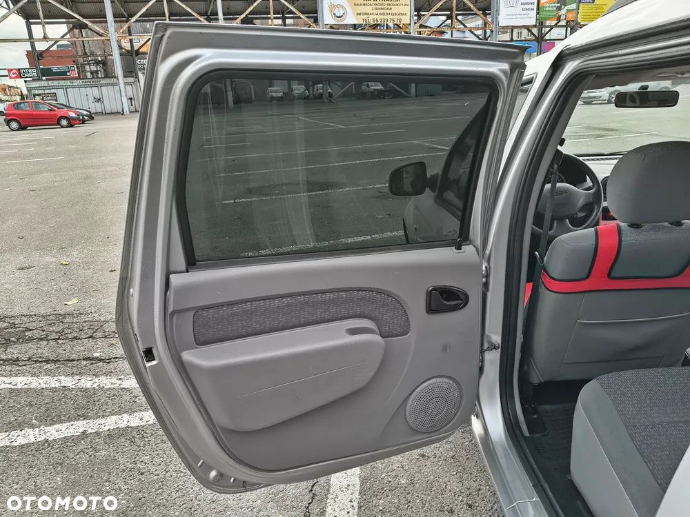 Dacia Logan MCV 1.5 dCi Ambiance - 29