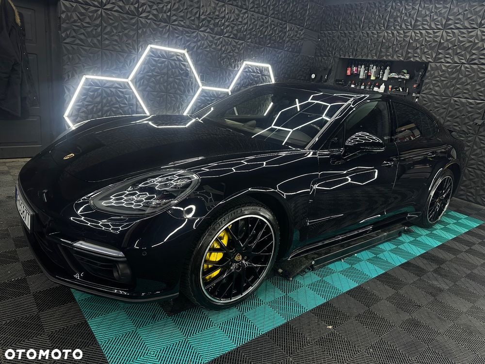 Porsche Panamera - 11