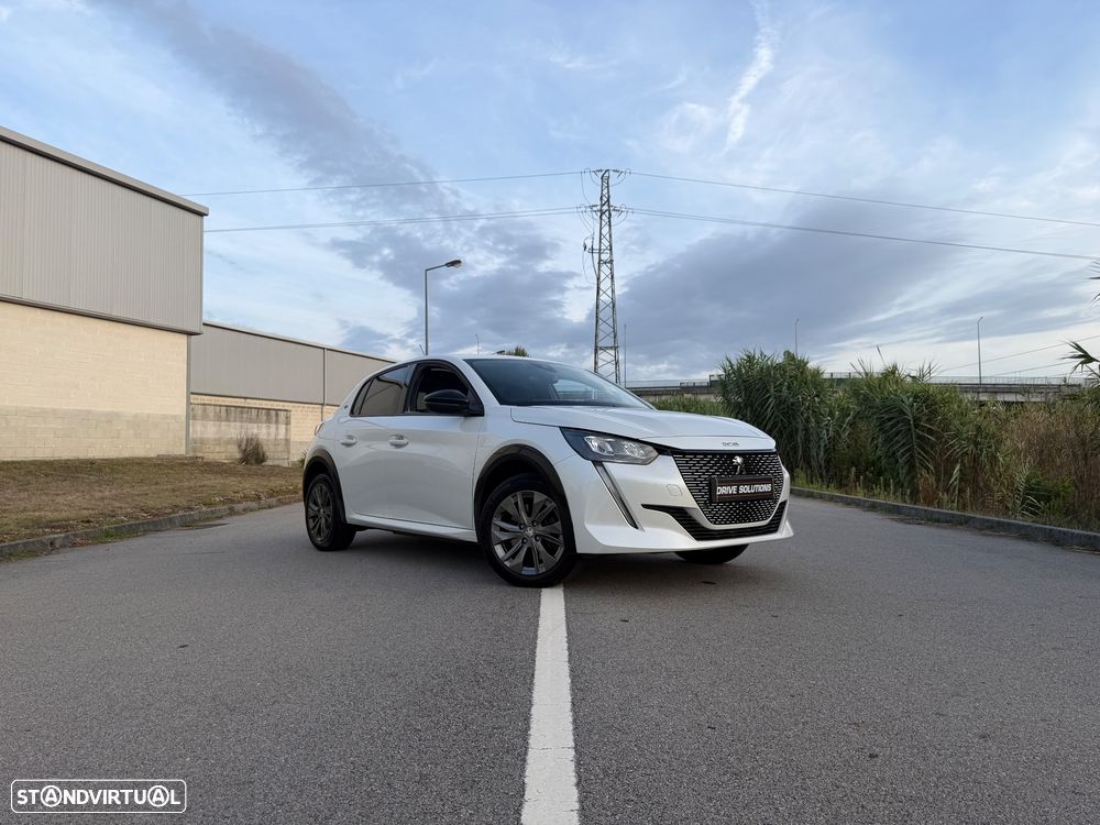 Peugeot e-208 Allure Pack - 3