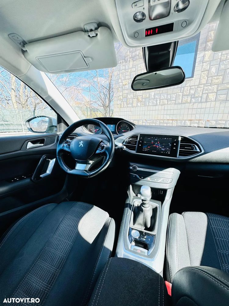 Peugeot 308 PureTech 130 GPF Stop & Start Allure - 12