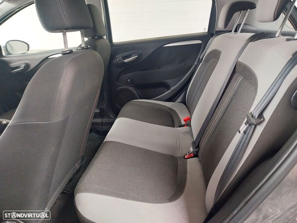 Fiat Punto 1.3 M-Jet Lounge S&S - 9