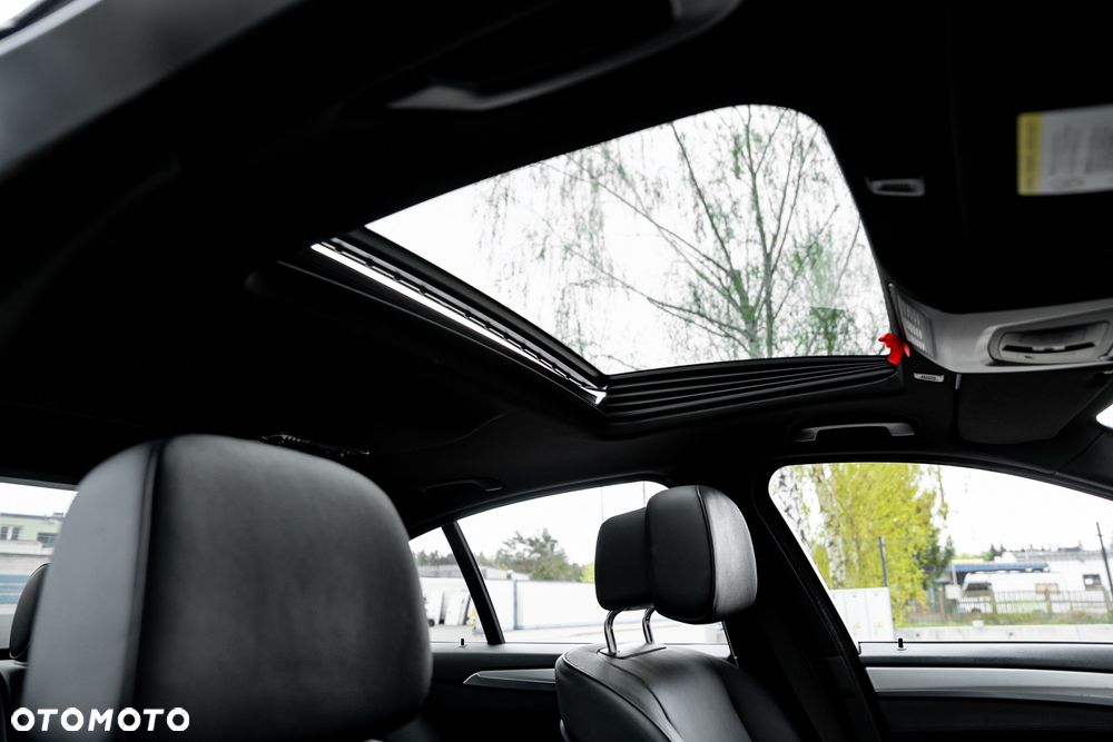 BMW Seria 5 535d xDrive Sport-Aut - 25