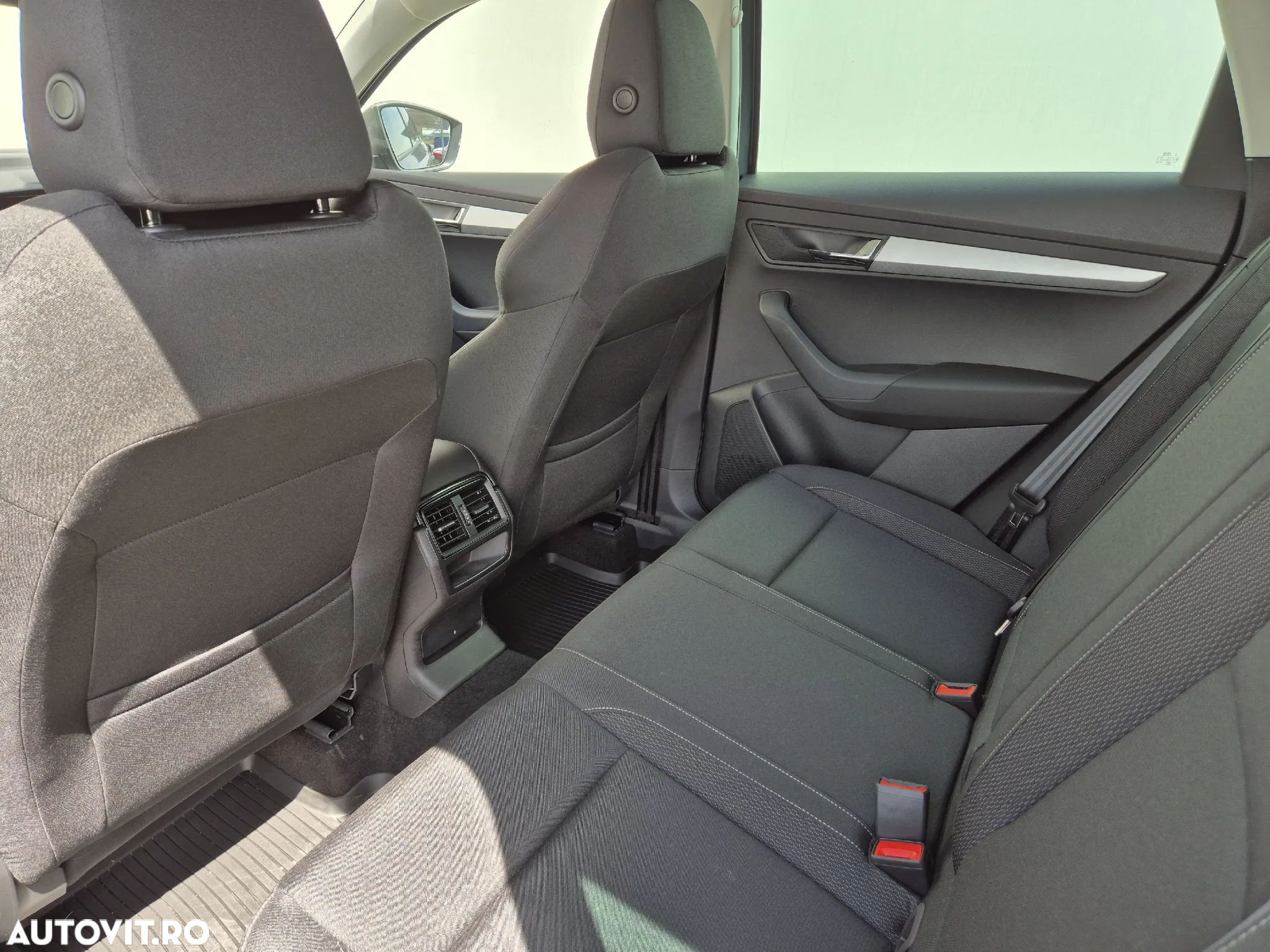 Skoda Karoq 1.5 TSI DSG Selection - 12