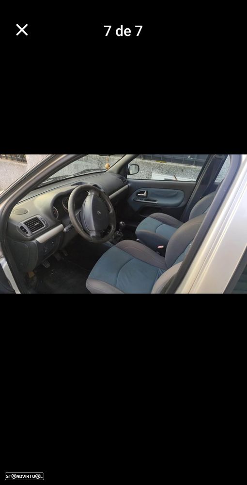 Renault Clio 1.2 16V Privilège Luxe - 4
