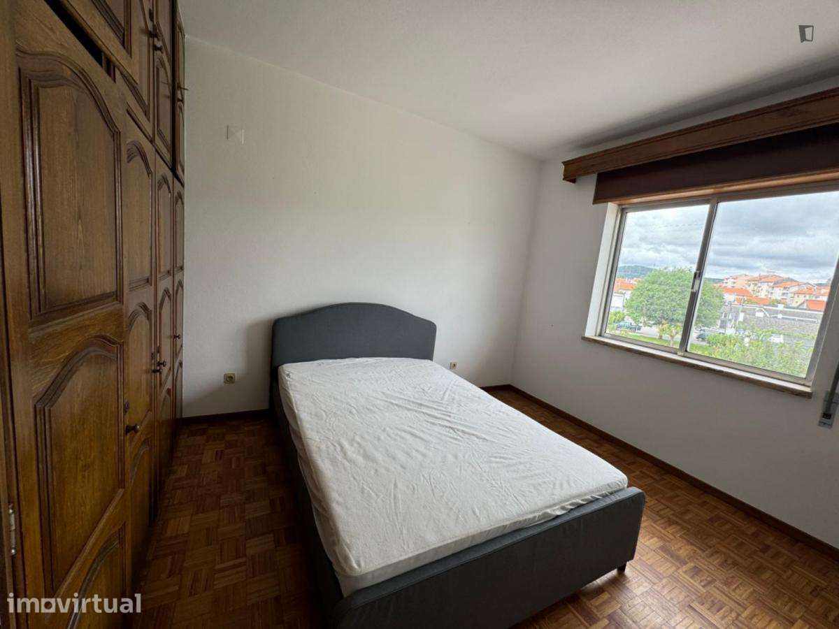 Quarto - localizado em Braganca - Grande imagem: 3/15