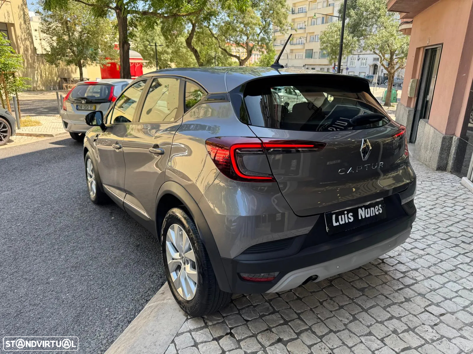 Renault Captur 1.5 dCi Exclusive EDC - 11