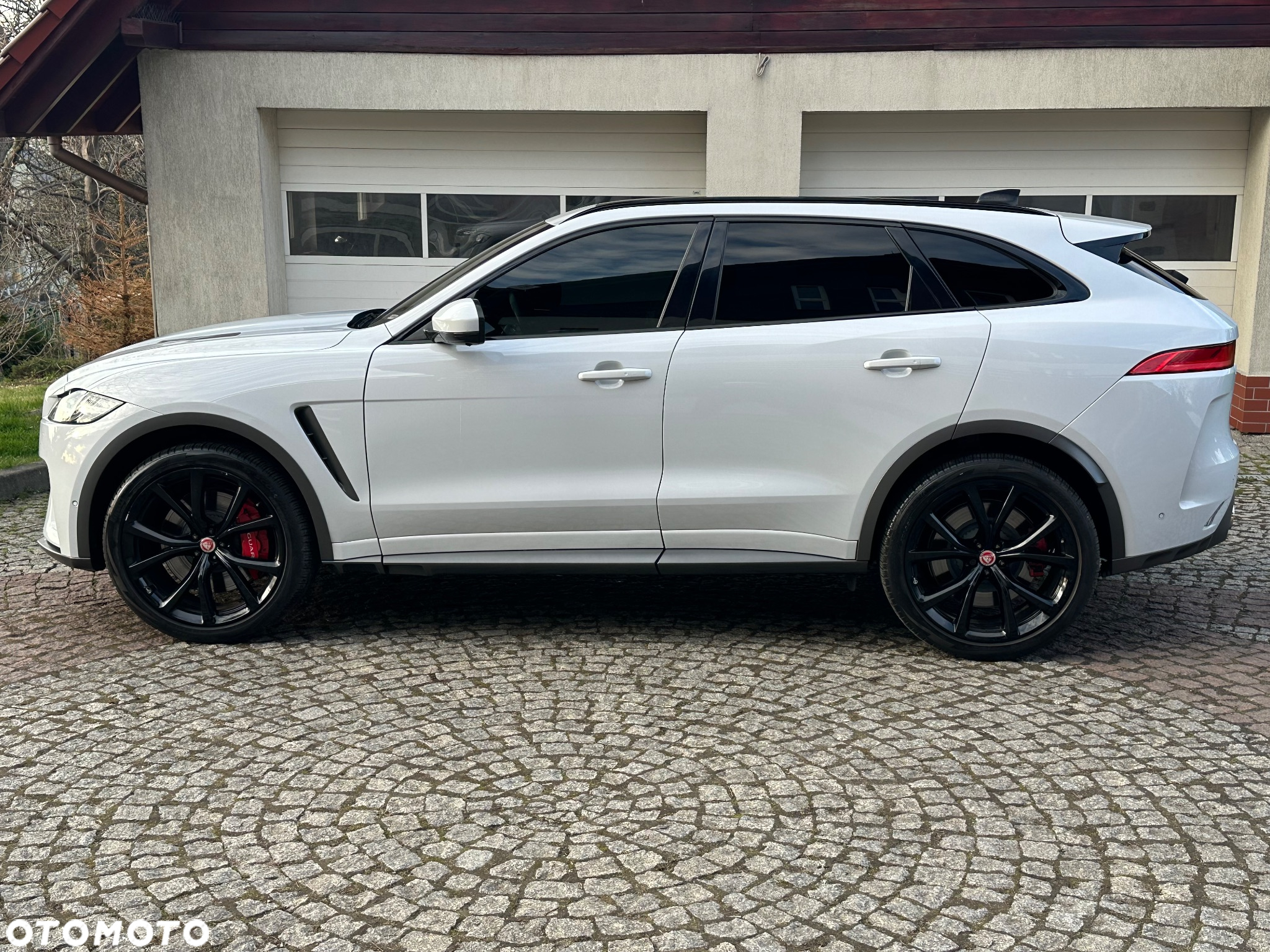 Jaguar F-Pace 5.0 V8 P550 AWD SVR - 19