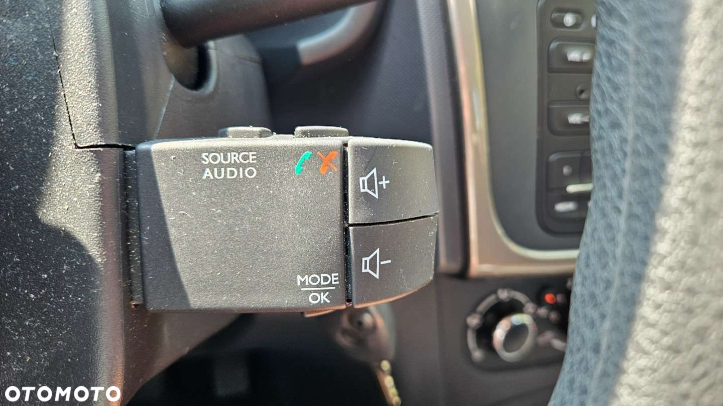 Dacia Sandero - 23
