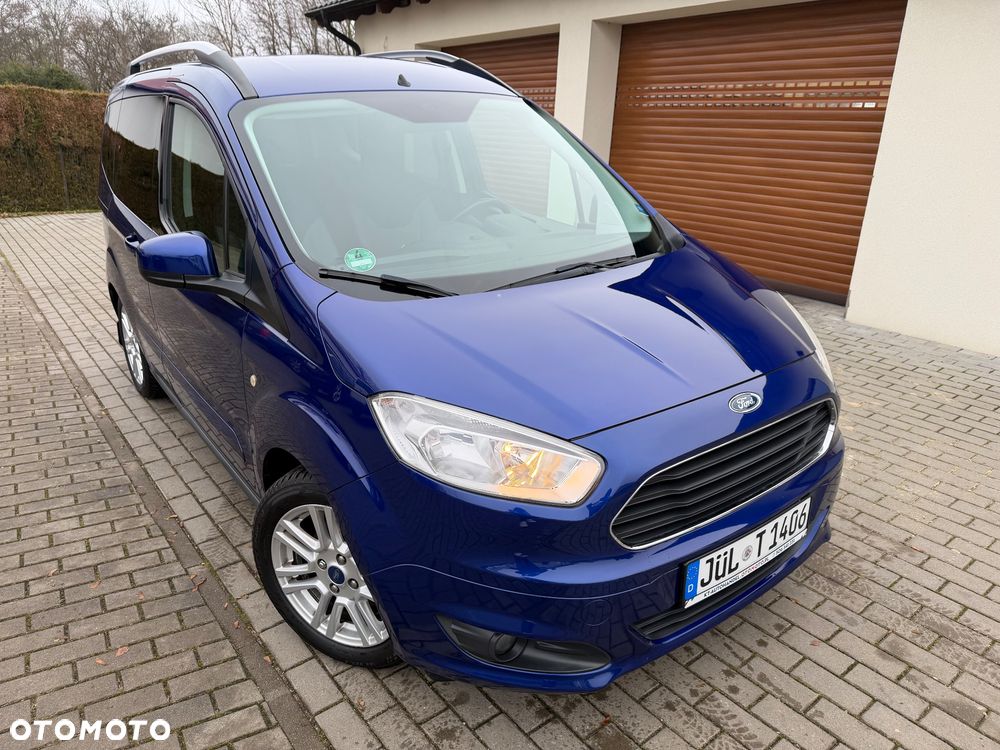Ford Tourneo Courier - 17