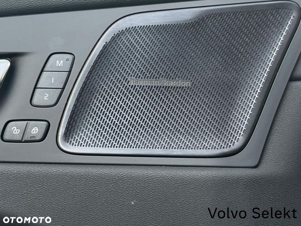 Volvo XC 60 - 30