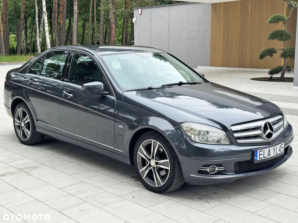 Mercedes-Benz Klasa C 250 CGI Automatik BlueEFFICIENCY Avantgarde - 6