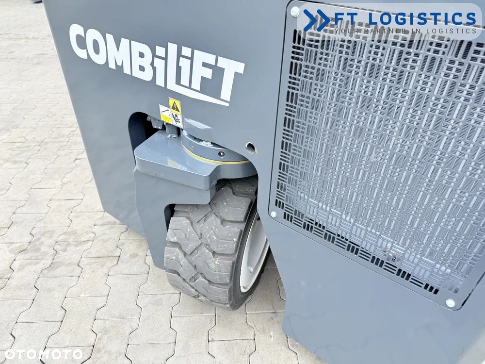 Combilift WÓZEK CZTEROKIERUNKOWY - WIELOKIERUNKOWY | COMBILIFT CB3000 | DIESEL | TRIPLEX 5500MM | POZYCJONER WIDEŁ | PRZESUW WIDEŁ | WOLNY SKOK | STAN IDEALNY | Szeroka oferta wózków czterokierunkowych i bocznych, dopasowanych do różnorodnych potrzeb i zastosowań - 7