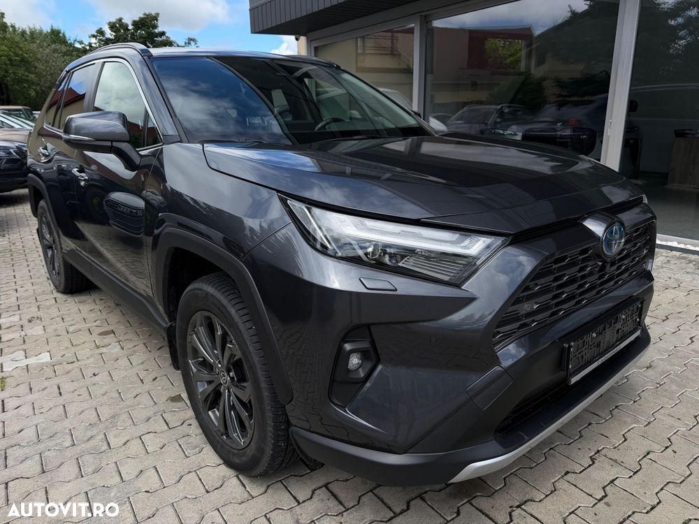 Toyota RAV4 - 8