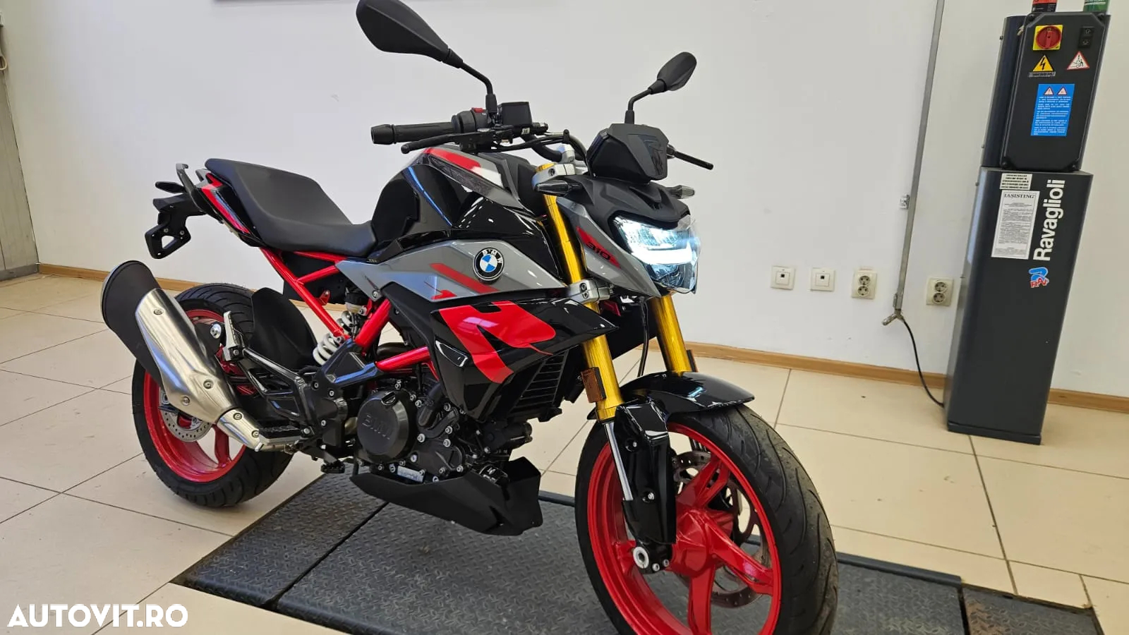 BMW G310R - 3