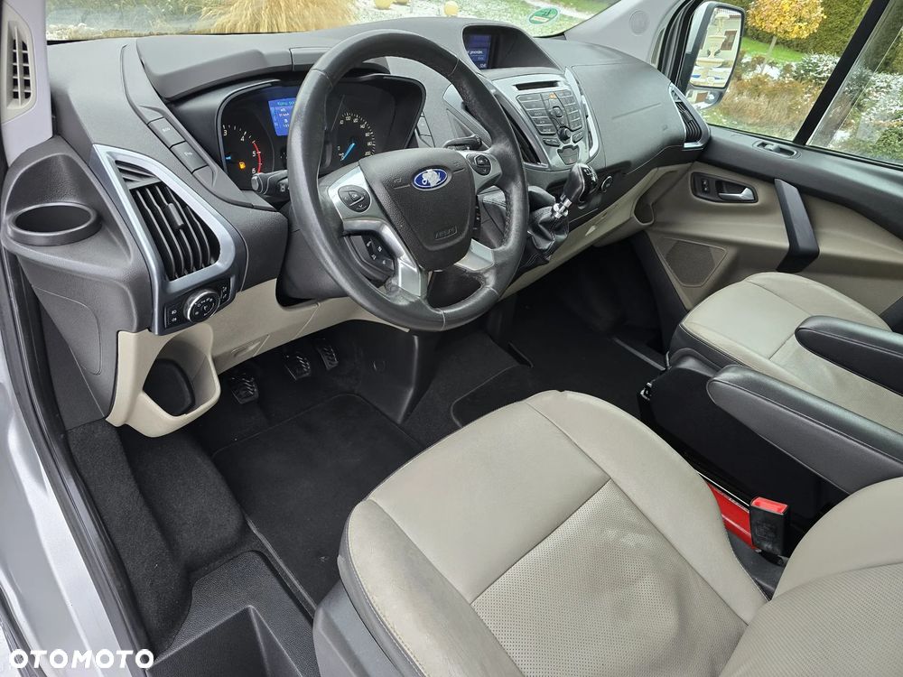 Ford Transit Tourneo 280S Limited - 19