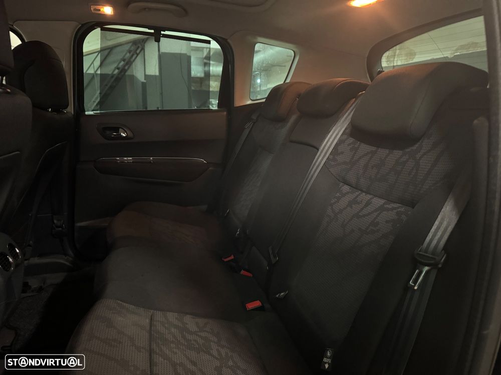 Peugeot 3008 1.6 HDi Sport 130g - 18