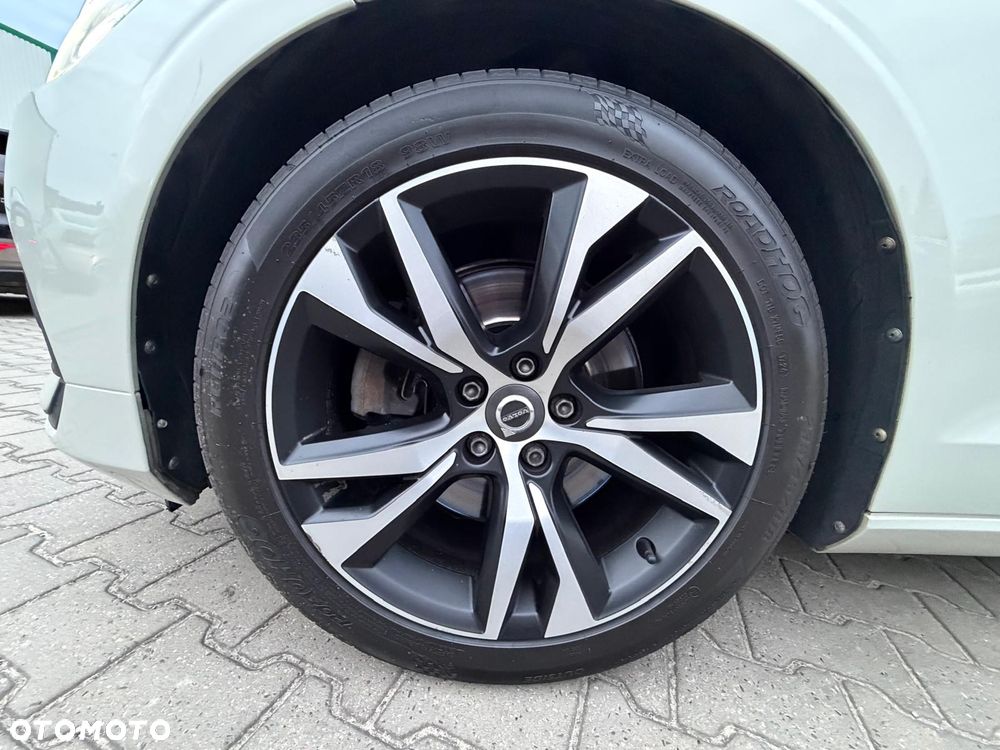 Volvo V60 D4 Momentum - 23