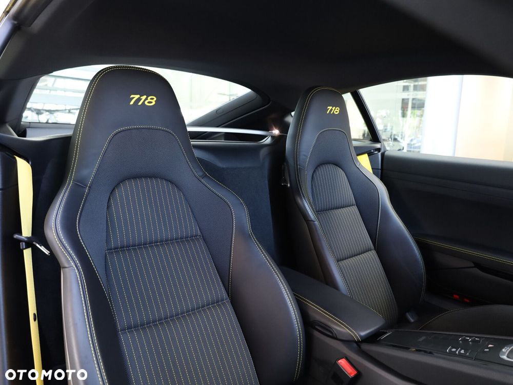 Porsche 718 Cayman - 20