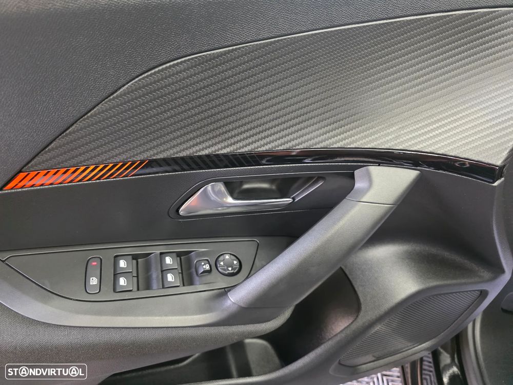 Peugeot e-2008 50 kWh Active Pack - 12