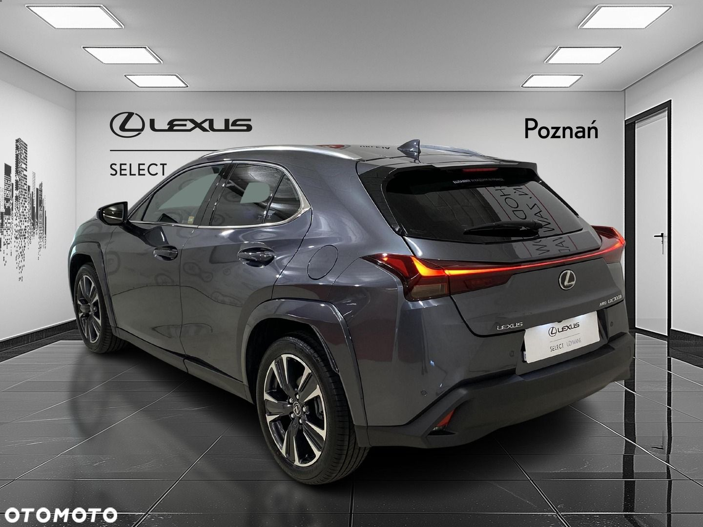 Lexus UX - 5