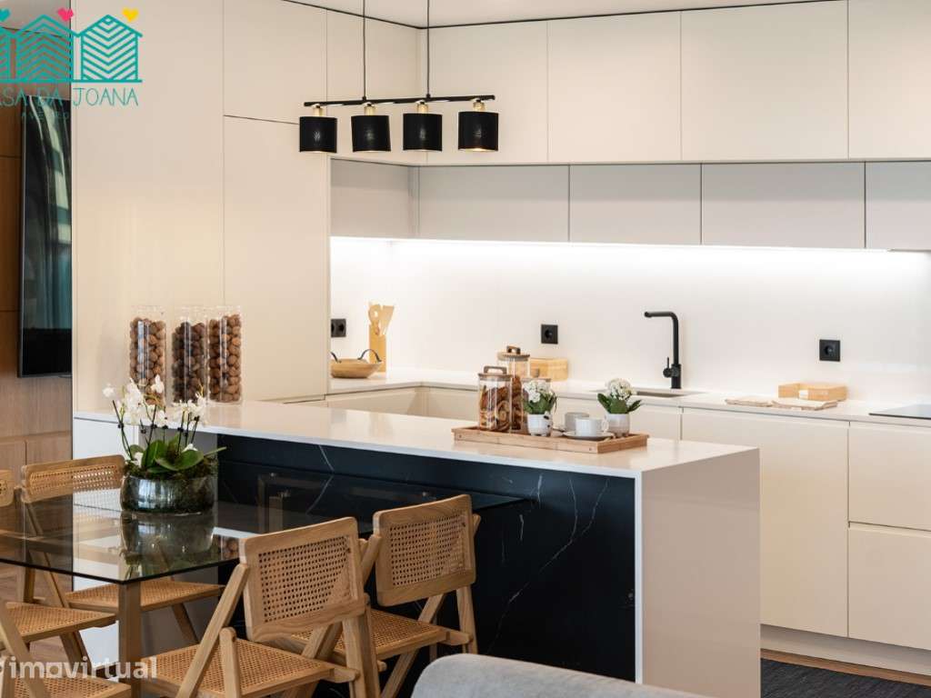 Apartamento T4 Duplex com Lugares de Garagem em Aveiro - Grande imagem: 3/22