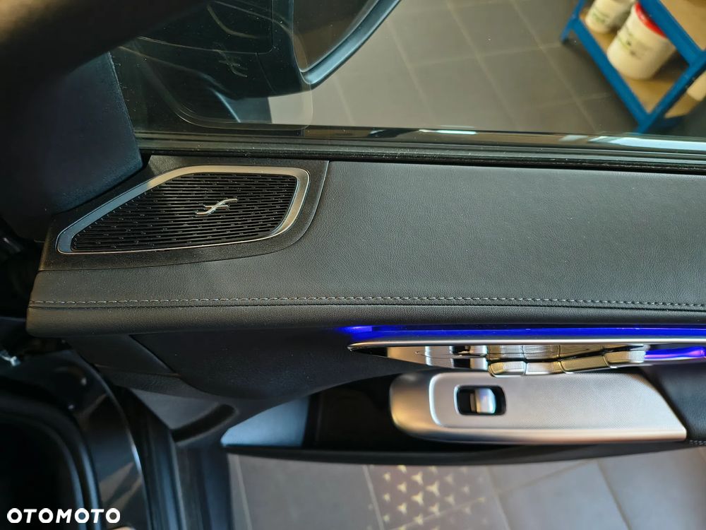 Mercedes-Benz GLC 300 4Matic 9G-TRONIC AMG Line Plus - 39