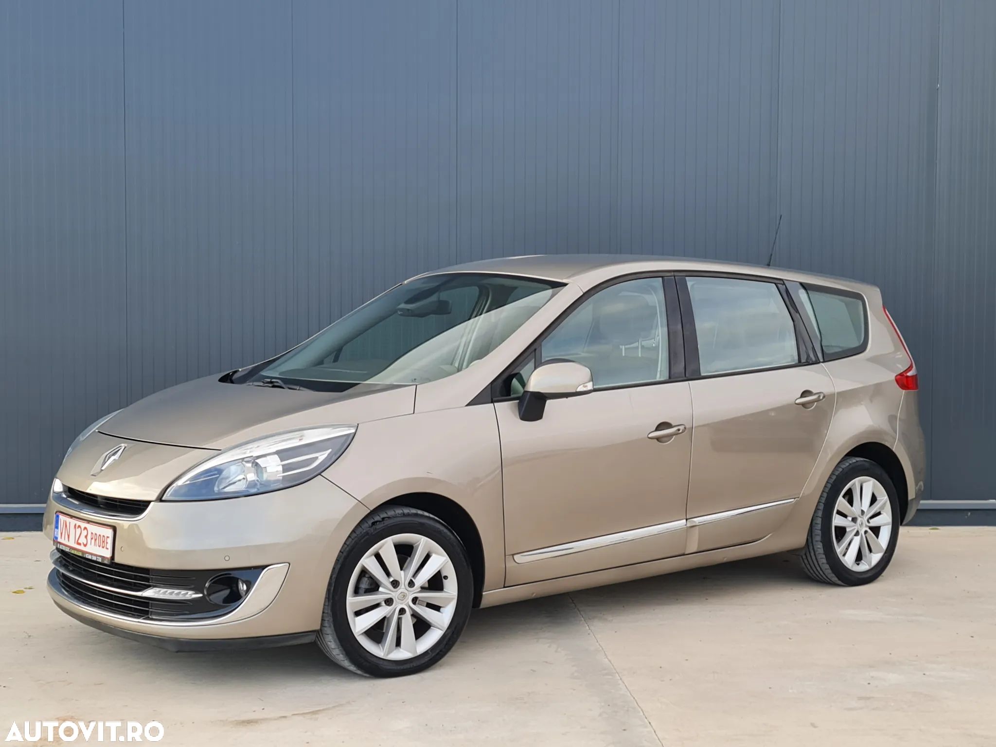 Renault Grand Scenic 1.6 dCi Energy Privilege - 1