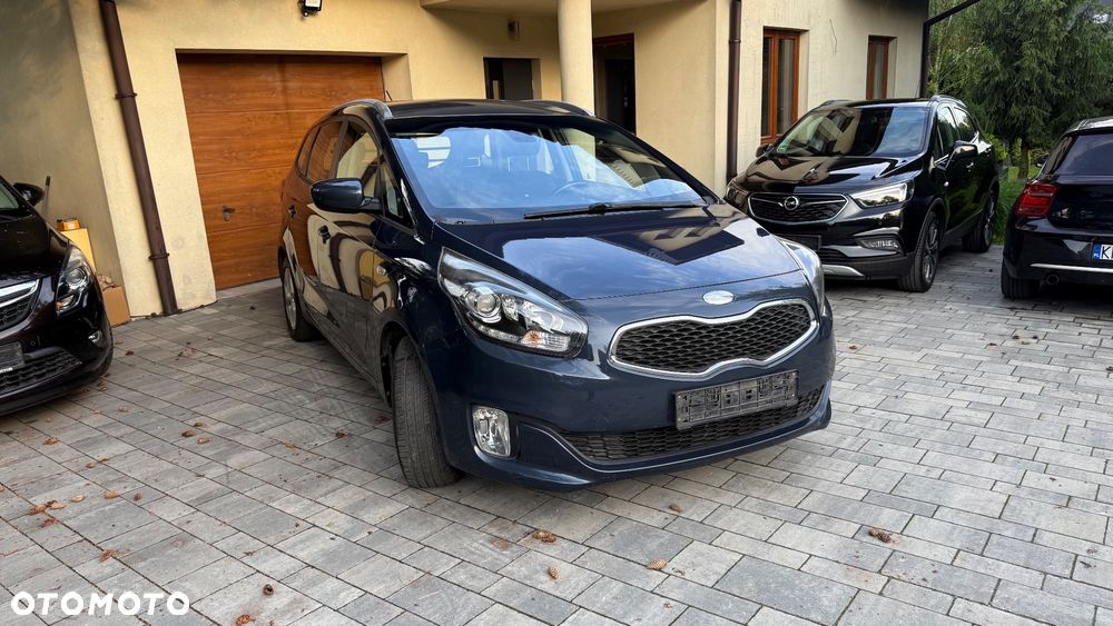 Kia Carens 1.6 GDI Dream Team Edition - 4