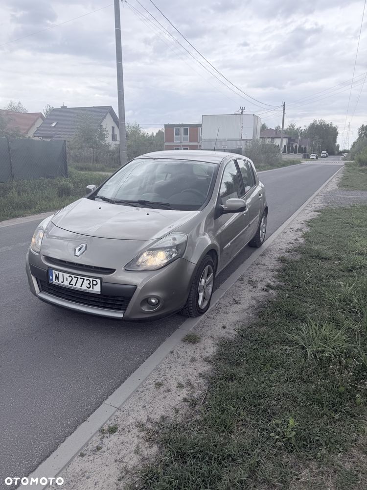 Renault Clio - 1