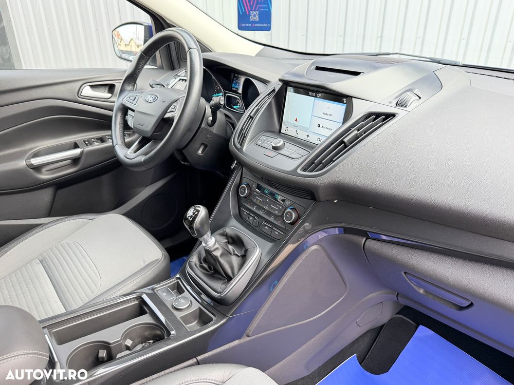 Ford Kuga 1.5 EcoBoost 2x4 Titanium - 14