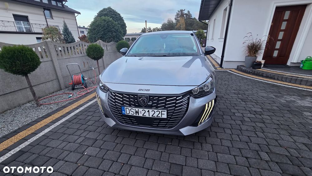 Peugeot 208 2025 photo 3