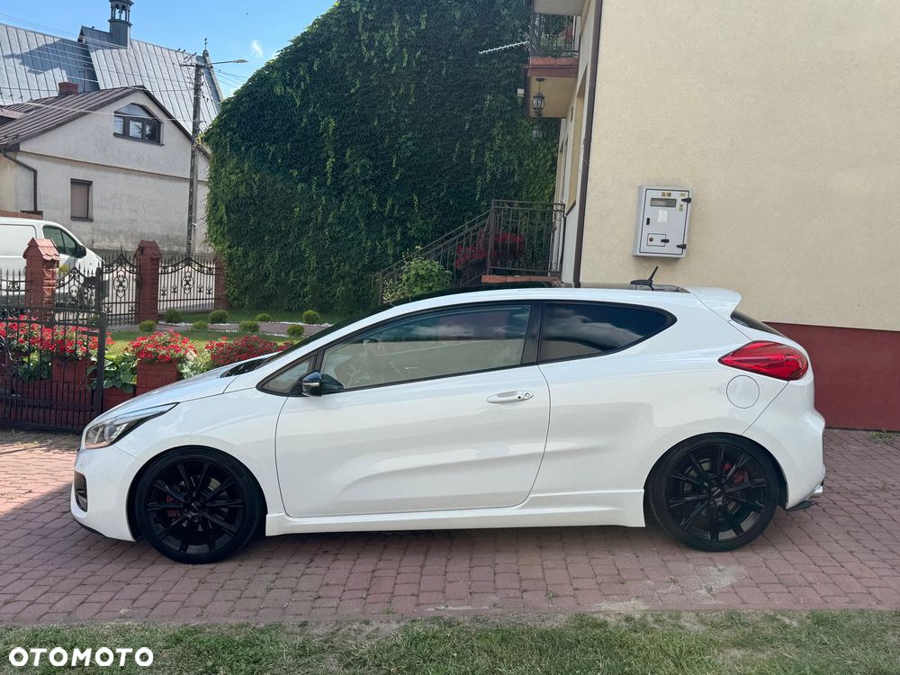 Kia ProCeed 1.6 T-GDI GT-Challenge - 2