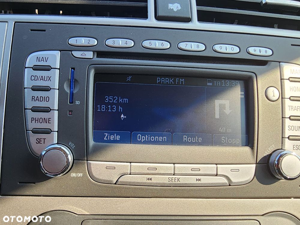 Ford C-MAX 2.0 Ghia - 22