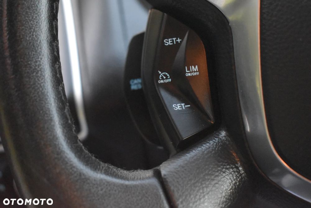 Ford Focus 1.0 EcoBoost Titanium - 39