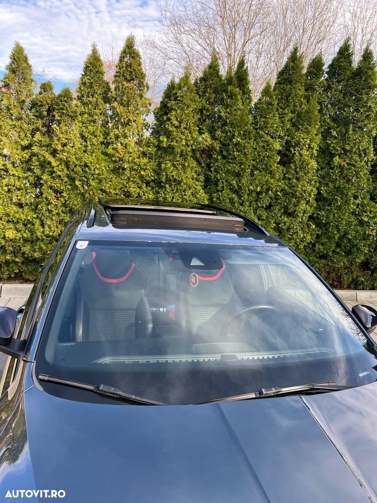 Skoda Octavia Combi 2.0 TDI 4x4 DSG RS - 17