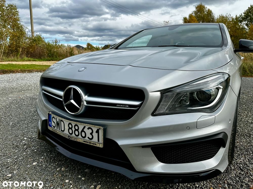 Mercedes-Benz CLA 45 AMG 4-Matic - 23