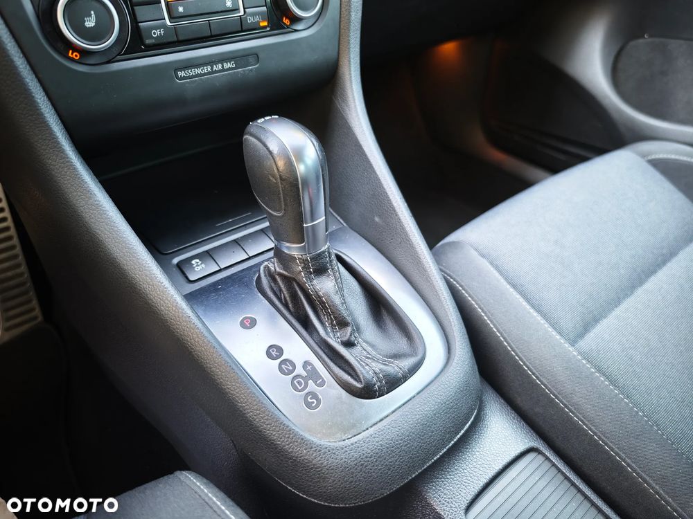 Volkswagen Golf - 31
