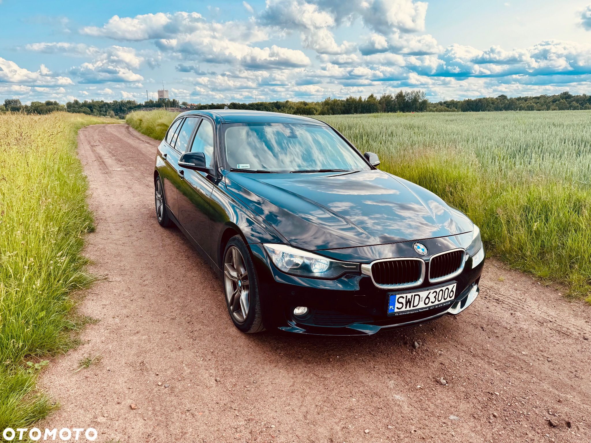 BMW Seria 3 318d - 1