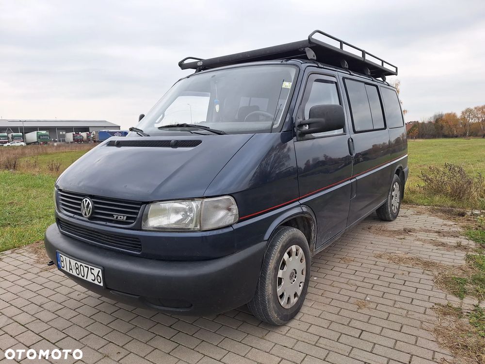 Volkswagen Caravelle - 2