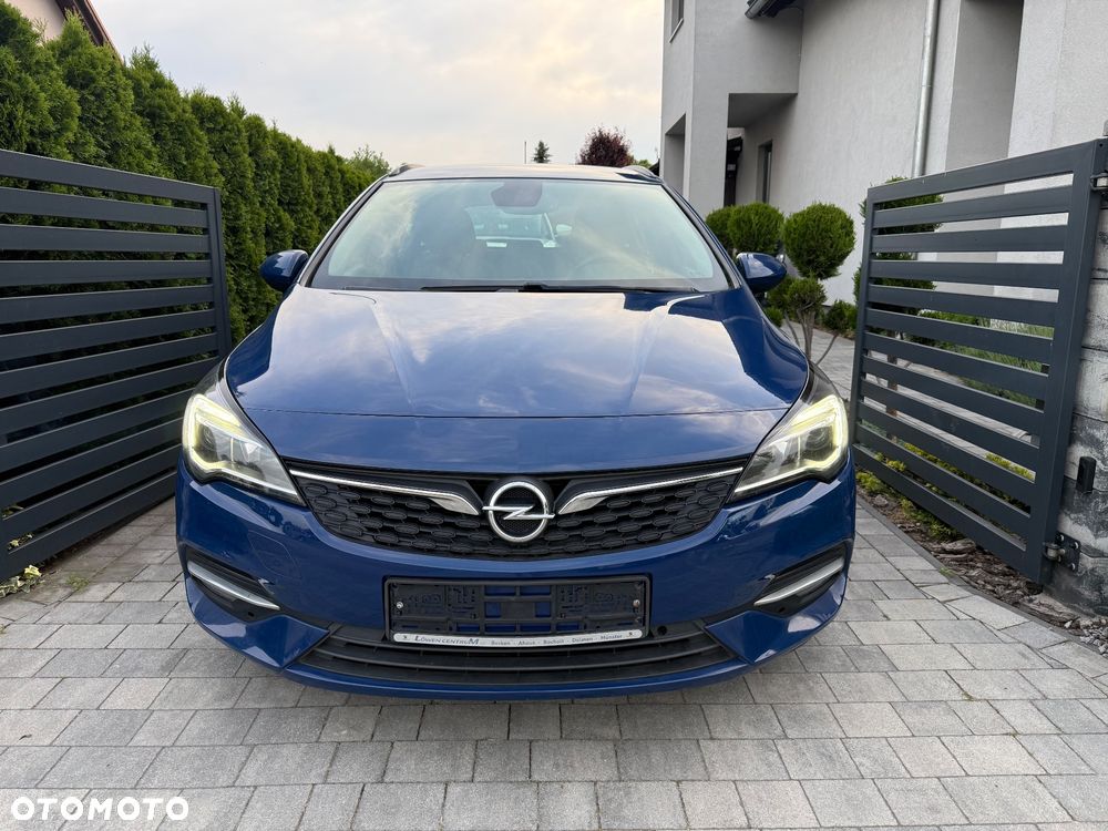 Opel Astra 2020 photo 2