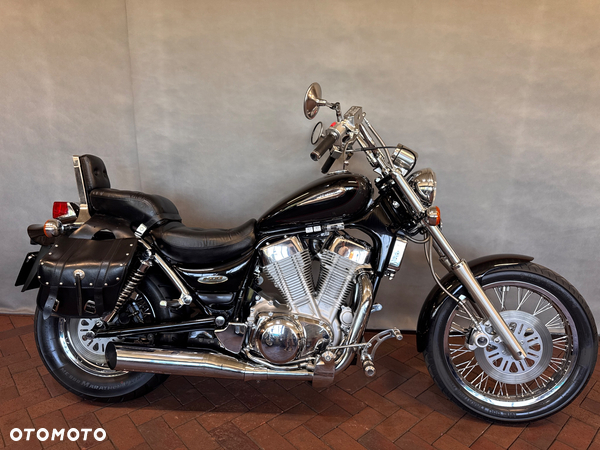 Suzuki Intruder