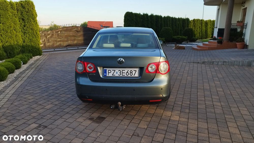 Volkswagen Jetta 1.4 TSI Comfortline - 10