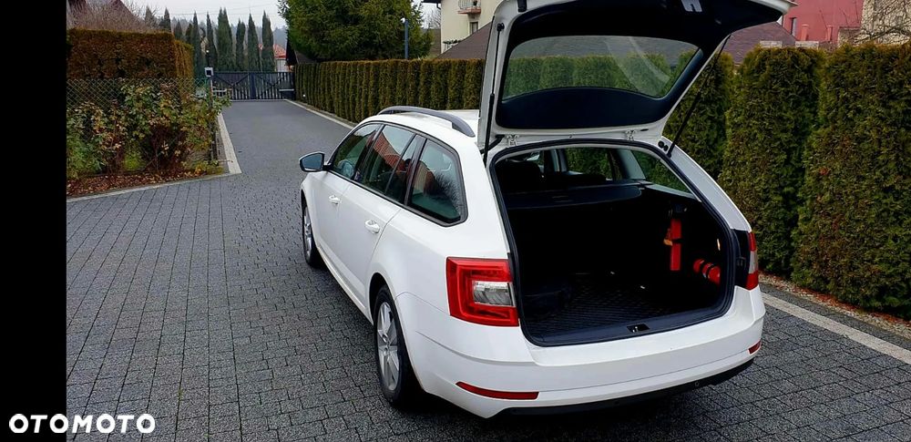 Skoda Octavia 1.6 TDI SCR Ambition - 6