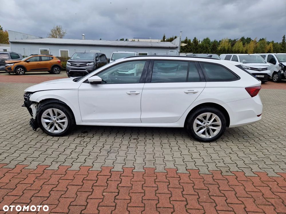 Skoda Octavia 2.0 TDI Ambition DSG - 2