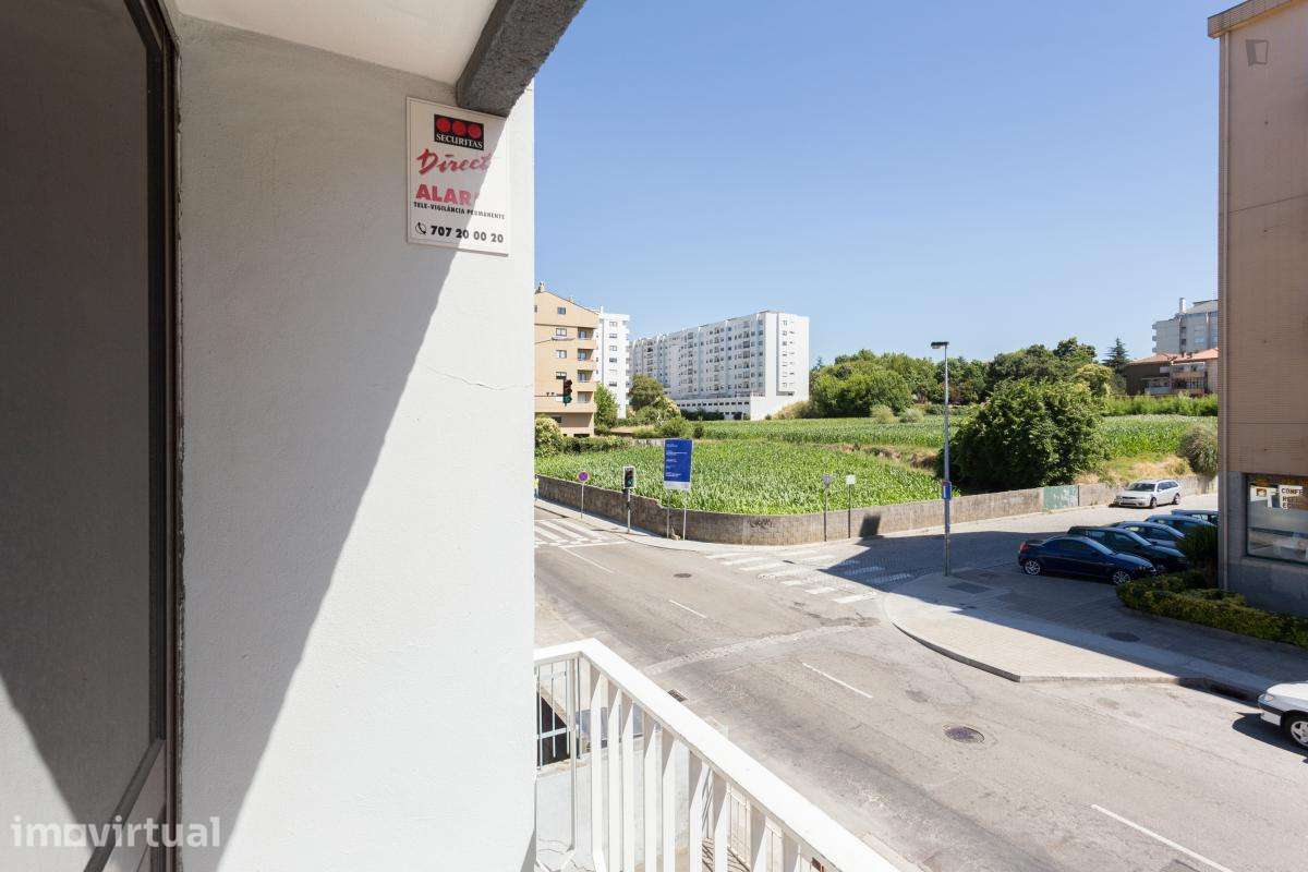 Quarto - localizado em Paranhos Porto - Grande imagem: 4/15
