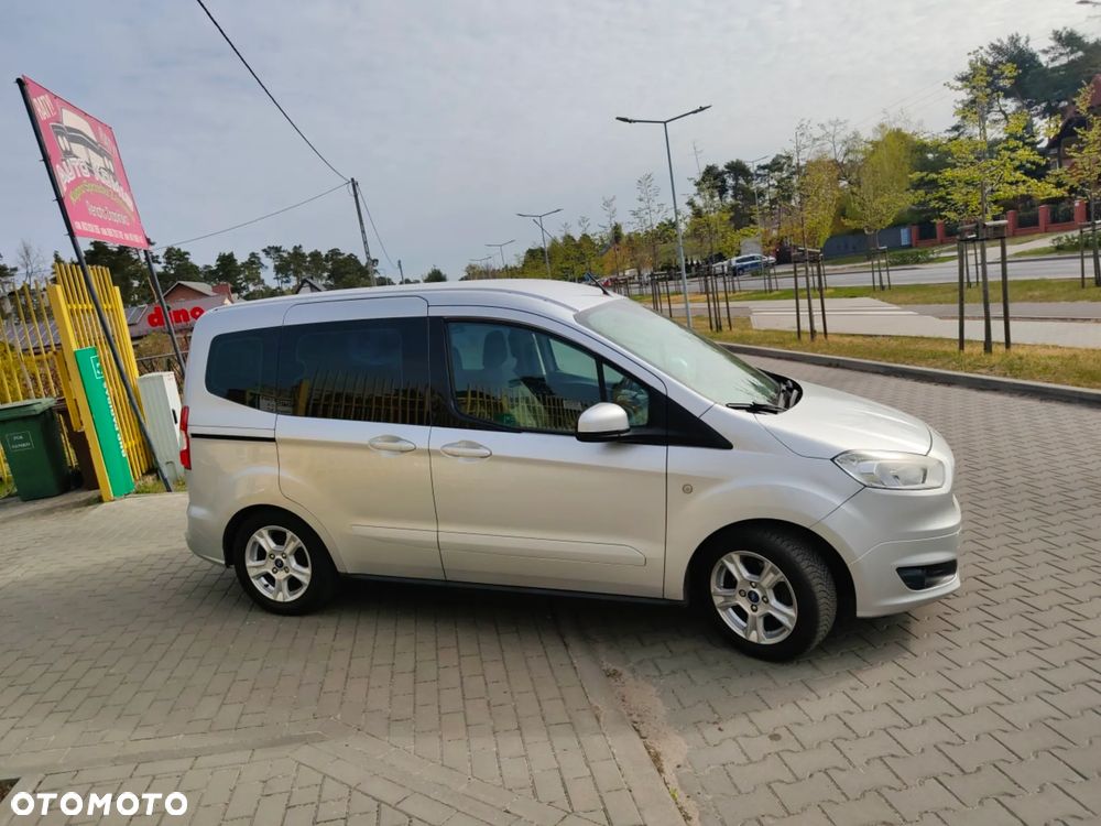 Ford Tourneo Courier 1.5 TDCi S&S Ambiente - 8